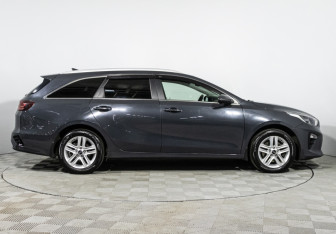 Подержанный автомобиль Kia Ceed Wagon 2021 года (4 фото)