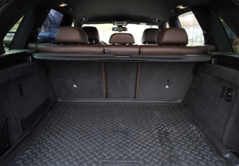 Подержанный автомобиль BMW X5 2013 года (18 фото)