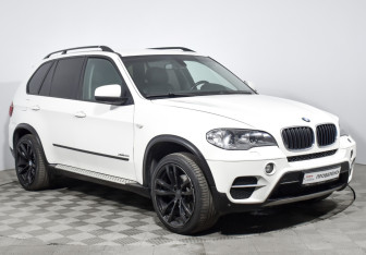 Подержанный автомобиль BMW X5 2012 года (3 фото)