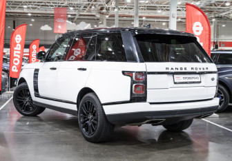 Подержанный автомобиль Land Rover Range Rover 2018 года (11 фото)