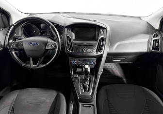 Подержанный автомобиль Ford Focus Sedan 2016 года (15 фото)
