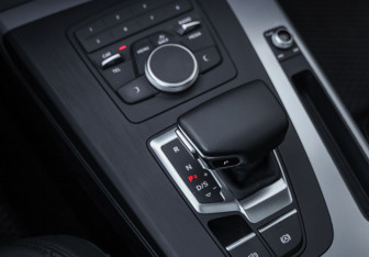 Подержанный автомобиль Audi Q5 2019 года (21 фото)