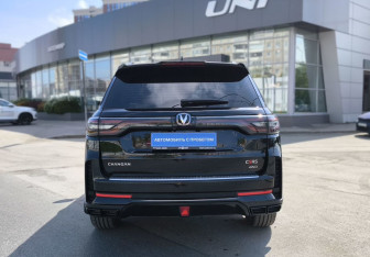 Подержанный автомобиль Changan CS95 2024 года (5 фото)
