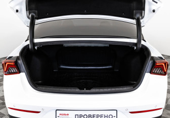 Подержанный автомобиль Kia K5 2022 года (27 фото)