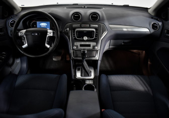Подержанный автомобиль Ford Mondeo Sedan 2008 года (14 фото)