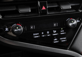 Подержанный автомобиль Toyota Camry Sedan 2021 года (17 фото)