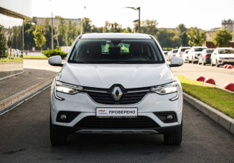 Подержанный автомобиль Renault Arkana 2019 года (4 фото)
