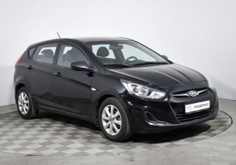 Подержанный автомобиль Hyundai Solaris Hatchback 2011 года (3 фото)