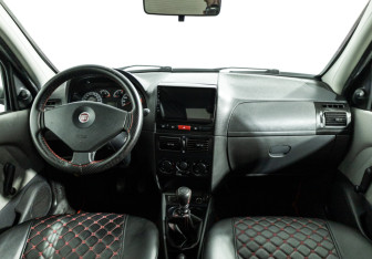 Подержанный автомобиль Fiat Albea 2011 года (13 фото)