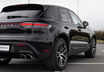 Подержанный автомобиль Porsche Macan 2021 года (13 фото)