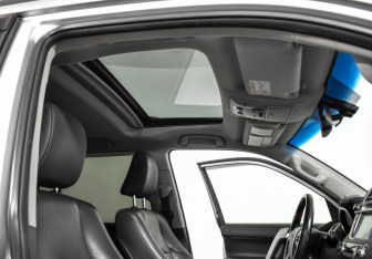 Подержанный автомобиль Toyota Land Cruiser Prado 2014 года (18 фото)