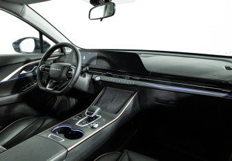 Подержанный автомобиль Omoda C5 2024 года (9 фото)