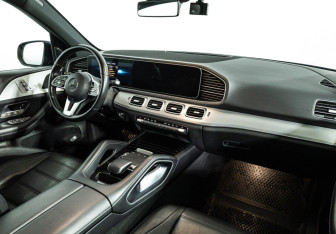 Подержанный автомобиль Mercedes-Benz GLE 2019 года (9 фото)