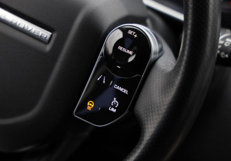 Подержанный автомобиль Land Rover Range Rover Sport 2018 года (14 фото)