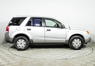 Подержанный автомобиль Saturn VUE 2002 года (4 фото)