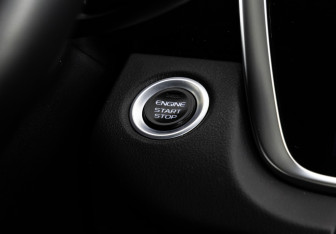 Подержанный автомобиль Geely Atlas Pro 2024 года (27 фото)