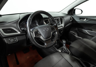 Подержанный автомобиль Hyundai Solaris Sedan 2019 года (11 фото)