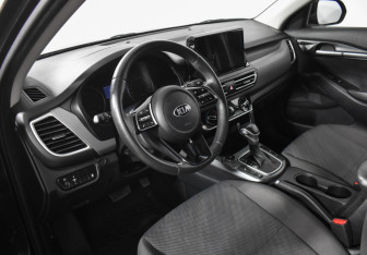 Подержанный автомобиль Kia Seltos 2021 года (9 фото)