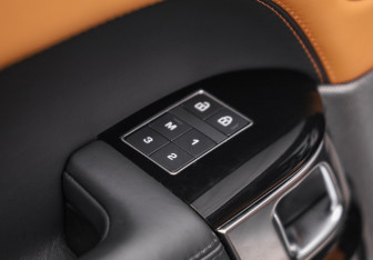 Подержанный автомобиль Land Rover Range Rover Sport 2021 года (23 фото)