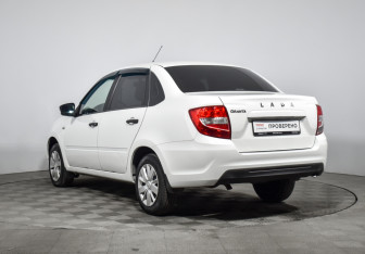 Подержанный автомобиль LADA (ВАЗ) Granta Sedan 2019 года (7 фото)