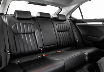 Подержанный автомобиль Skoda Superb Liftback 2019 года (22 фото)