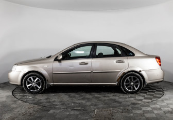 Подержанный автомобиль Chevrolet Lacetti Sedan 2006 года (8 фото)