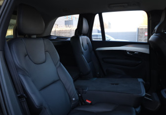 Подержанный автомобиль Volvo XC90 2018 года (14 фото)