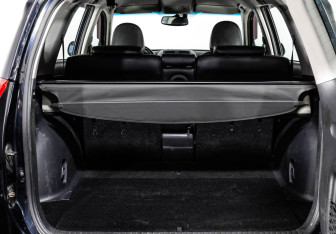 Подержанный автомобиль Toyota RAV4 2011 года (18 фото)