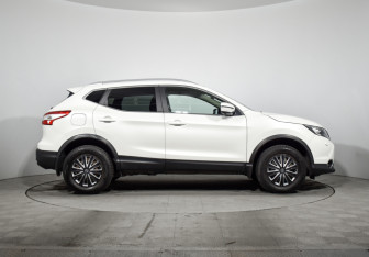 Подержанный автомобиль Nissan Qashqai 2018 года (4 фото)