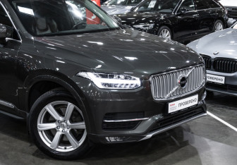 Подержанный автомобиль Volvo XC90 2018 года (5 фото)