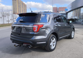 Подержанный автомобиль Ford Explorer 2018 года (4 фото)