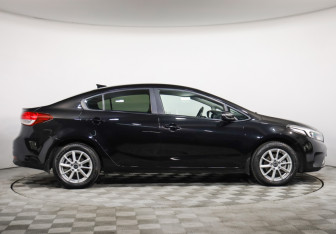 Подержанный автомобиль Kia Cerato Sedan 2018 года (4 фото)