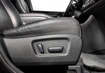 Подержанный автомобиль Toyota Highlander 2014 года (18 фото)