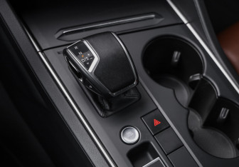 Подержанный автомобиль Volkswagen Touareg 2018 года (22 фото)