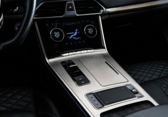 Подержанный автомобиль Exeed TXL 2023 года (16 фото)