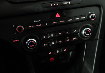 Подержанный автомобиль Kia Sportage 2020 года (16 фото)