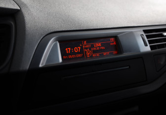 Подержанный автомобиль Citroen C5 Sedan 2010 года (13 фото)