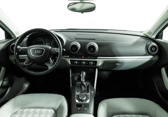 Подержанный автомобиль Audi A3 Hatchback 2013 года (13 фото)