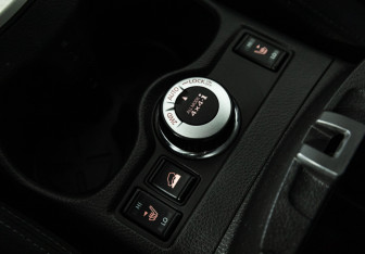 Подержанный автомобиль Nissan X-Trail 2016 года (15 фото)