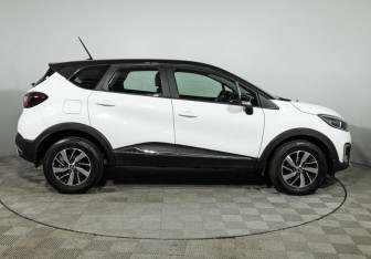 Подержанный автомобиль Renault Kaptur 2021 года (4 фото)