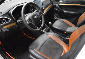 Подержанный автомобиль LADA (ВАЗ) Vesta Sedan 2023 года (10 фото)