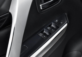 Подержанный автомобиль Mitsubishi Pajero Sport 2019 года (10 фото)