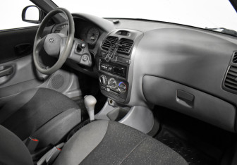 Подержанный автомобиль Hyundai Accent Sedan 2008 года (14 фото)