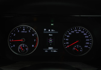 Подержанный автомобиль Kia K5 2020 года (11 фото)