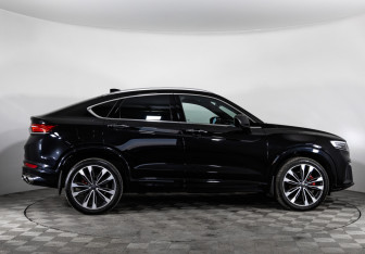 Подержанный автомобиль Geely Tugella 2022 года (4 фото)