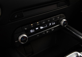 Подержанный автомобиль Mazda CX-5 2021 года (14 фото)
