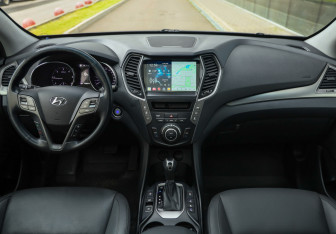 Подержанный автомобиль Hyundai Santa Fe 2018 года (11 фото)