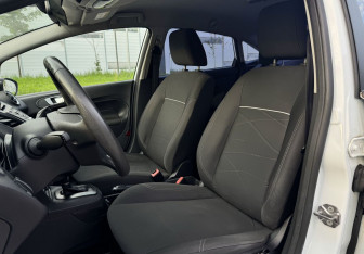 Подержанный автомобиль Ford Fiesta Sedan 2015 года (18 фото)