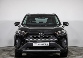 Подержанный автомобиль Toyota RAV4 2021 года (2 фото)