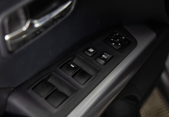 Подержанный автомобиль Mitsubishi Outlander 2008 года (18 фото)